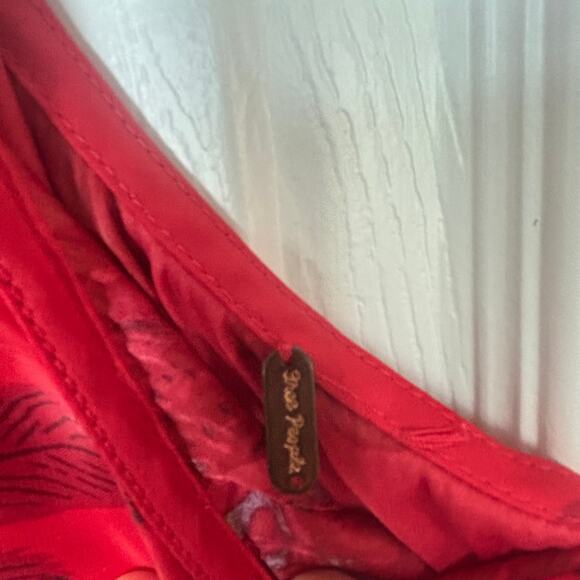 Free people floral one-shoulder satin top Red medium holiday whimsygoth sexy - Picture 8 of 9